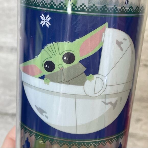 Star Wars 20oz Cup With Lid And Straw Baby Yoda Christmas Insulated Cup New - Picture 4 of 7